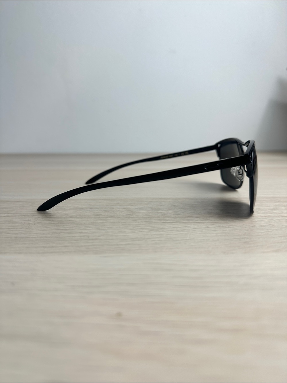 Oakley OO6048 Holbrook TI Black/Black Prizm Polarized - Picture 2 of 6